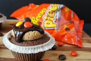 Reeses Pieces Cupcakes